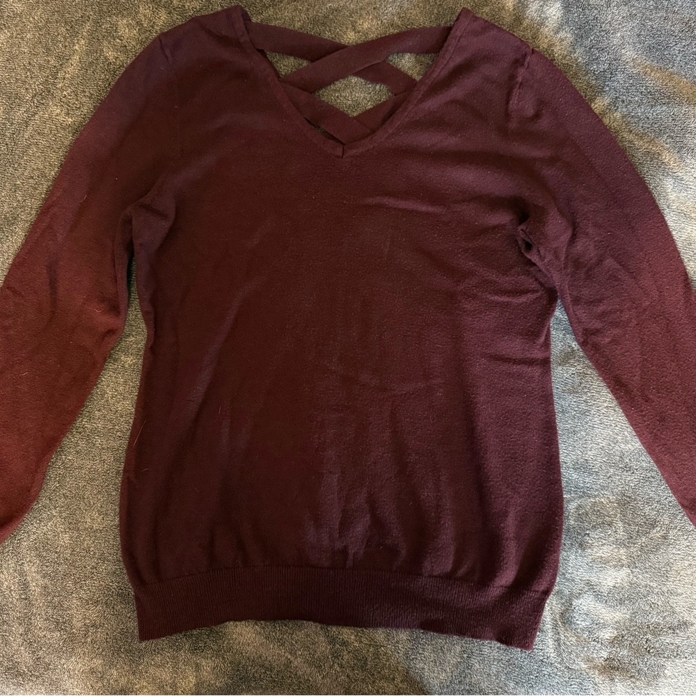 Love Ellie Elegant V-Neck Maroon Sweater
